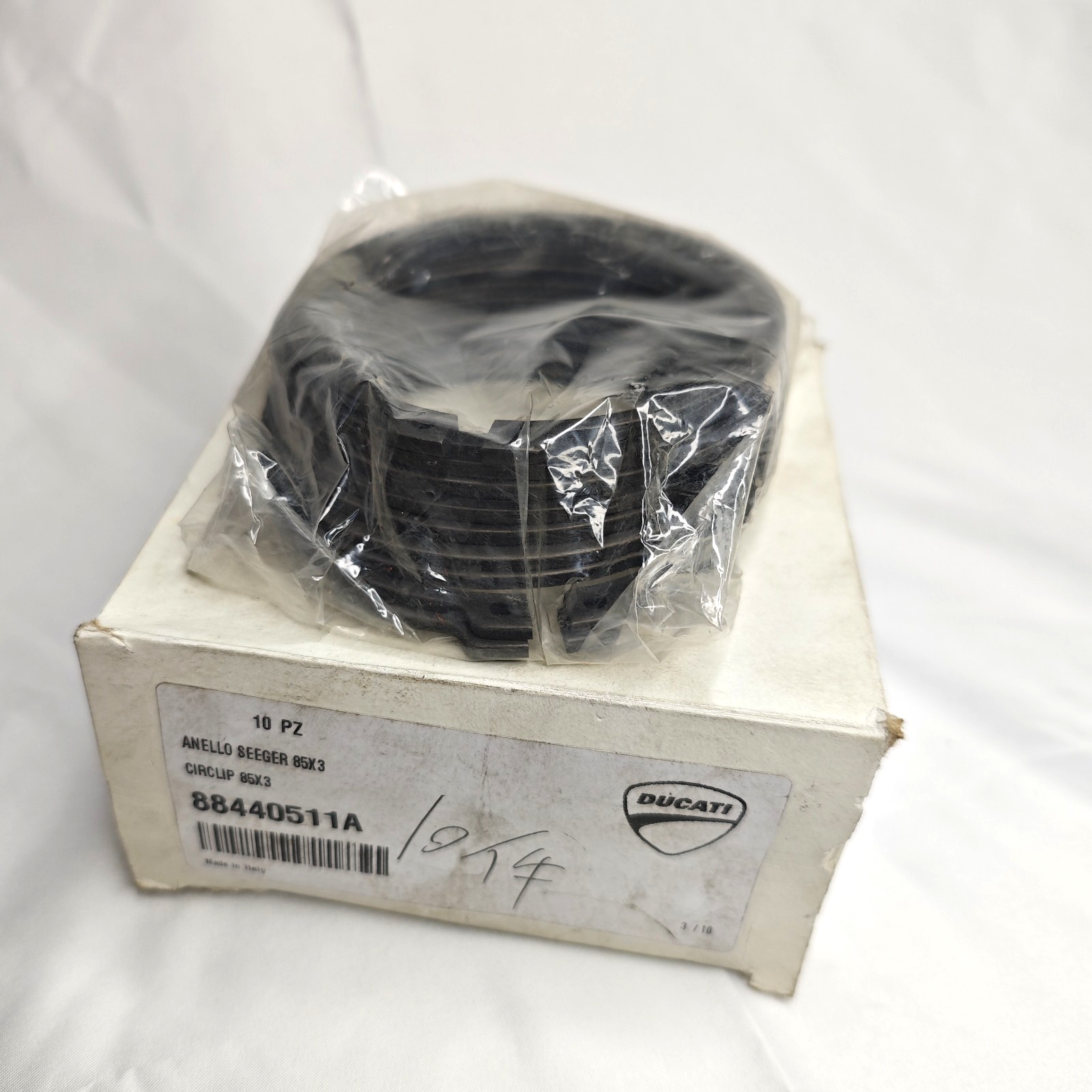 [New] Ducati Genuine Diavel 1200 Circlip 1 Piece 85X3 Seegering 88440511a